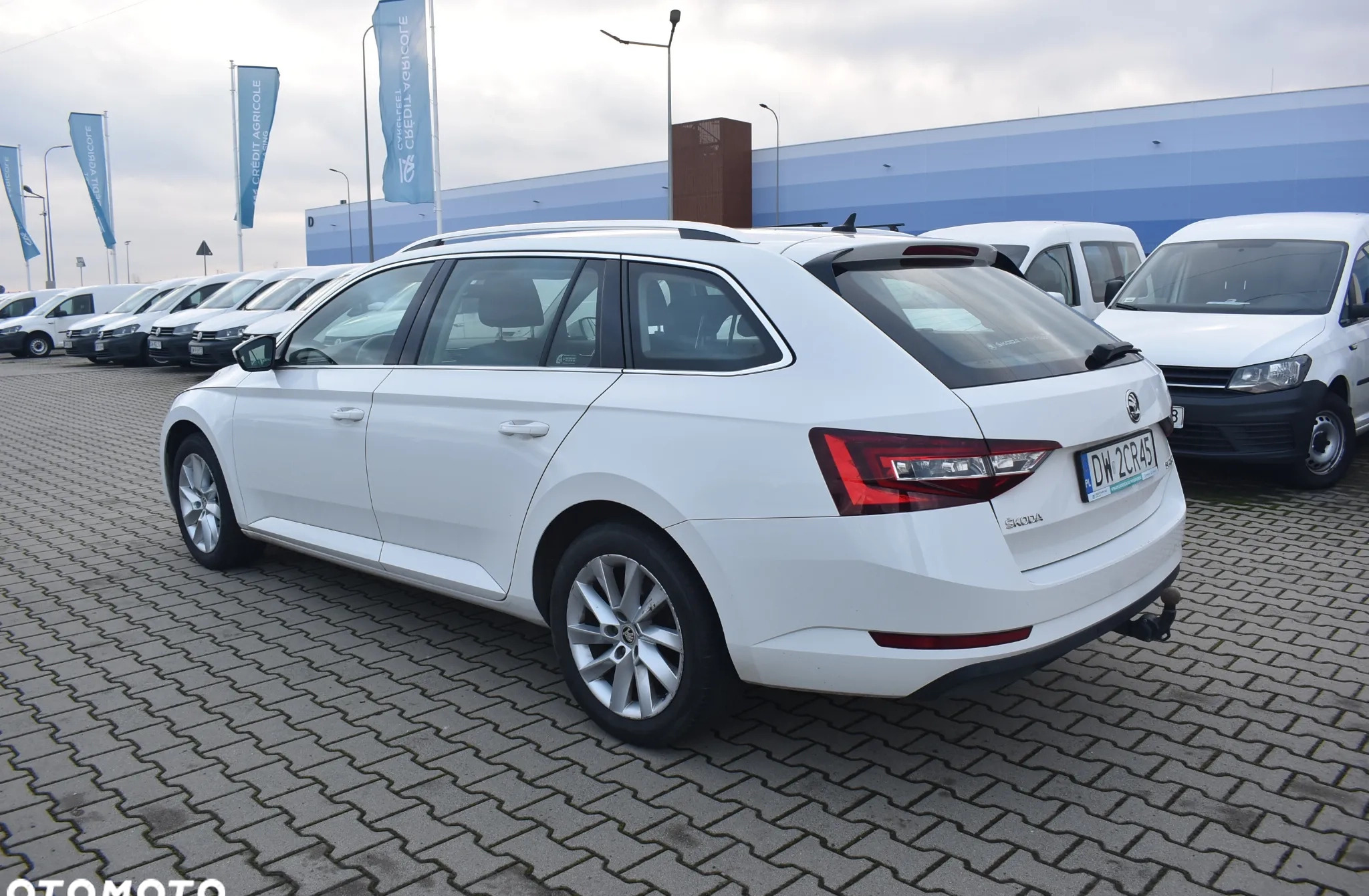 Skoda Superb cena 70800 przebieg: 216117, rok produkcji 2018 z Ujście małe 631